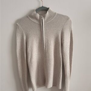 Hollister Women's Cream Zip-Up Sweater